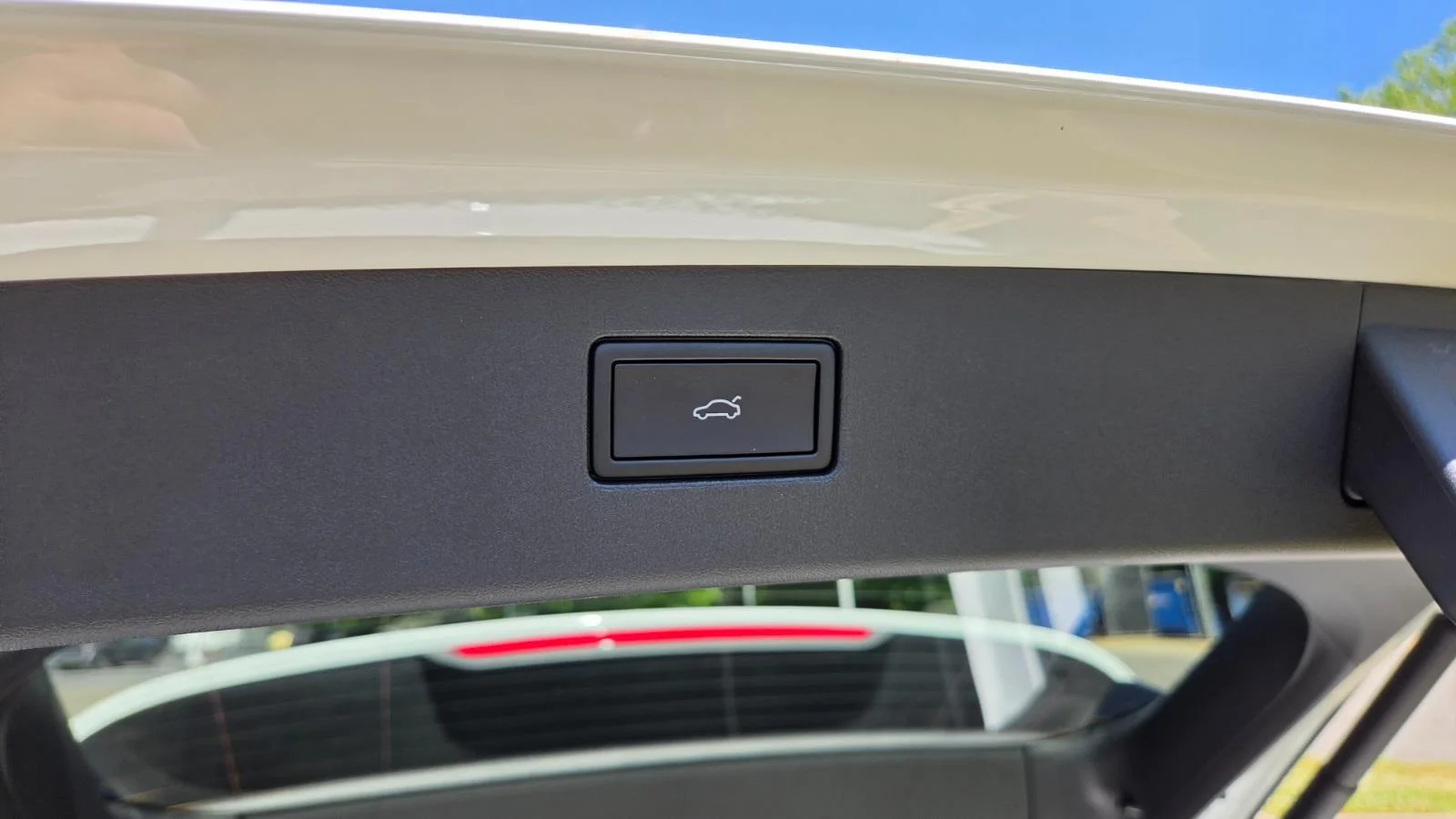 New 2026 Pure White Volkswagen SE image 60