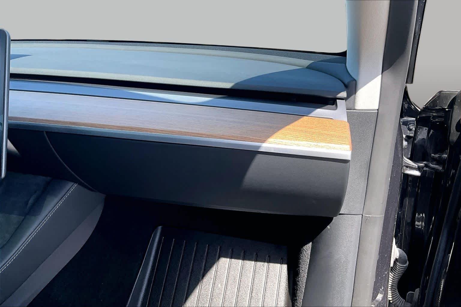 Used 2025 Stealth Grey Tesla Long Range image 16