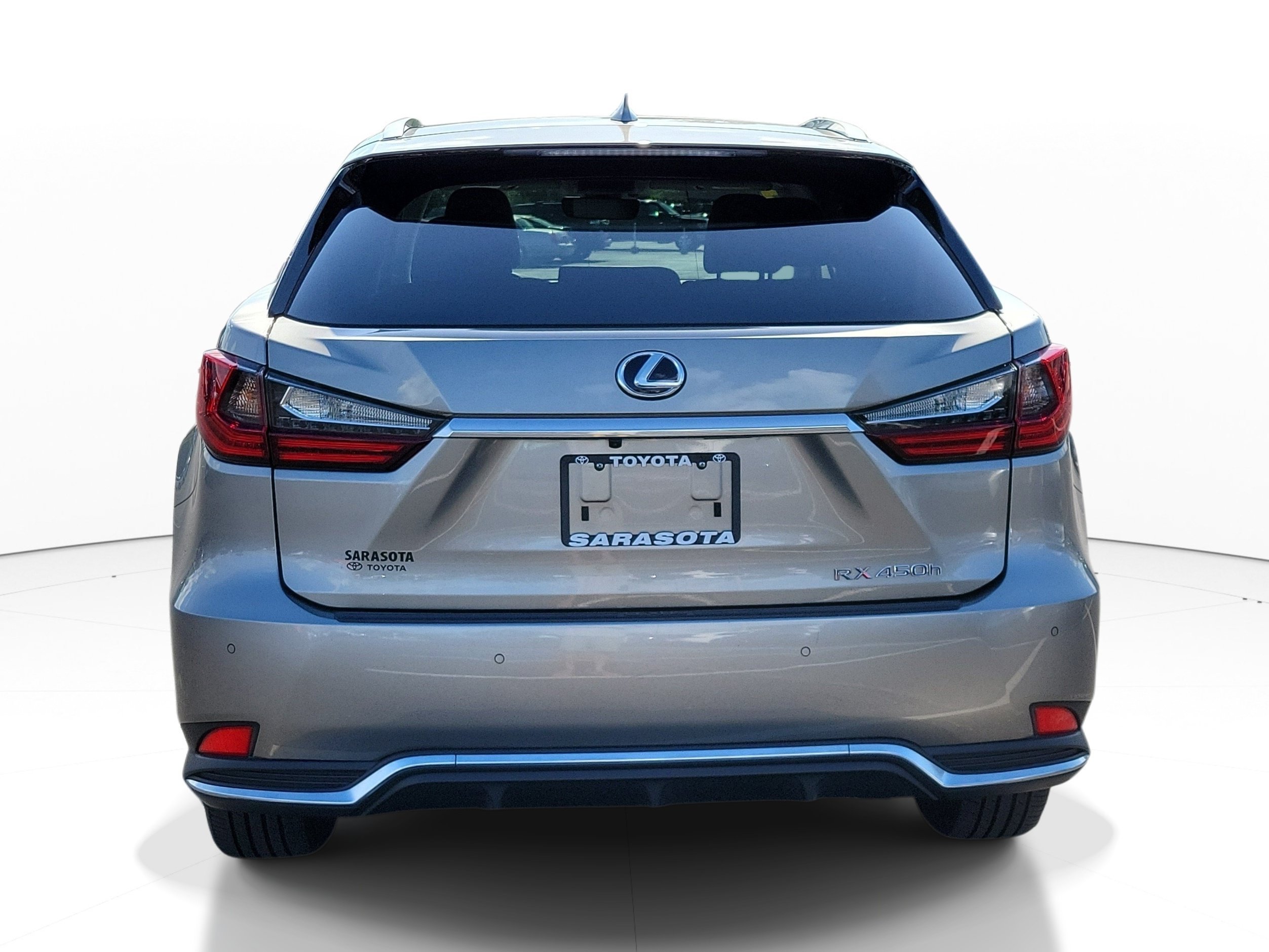 Used 2022 Silver Lexus 450h image 4