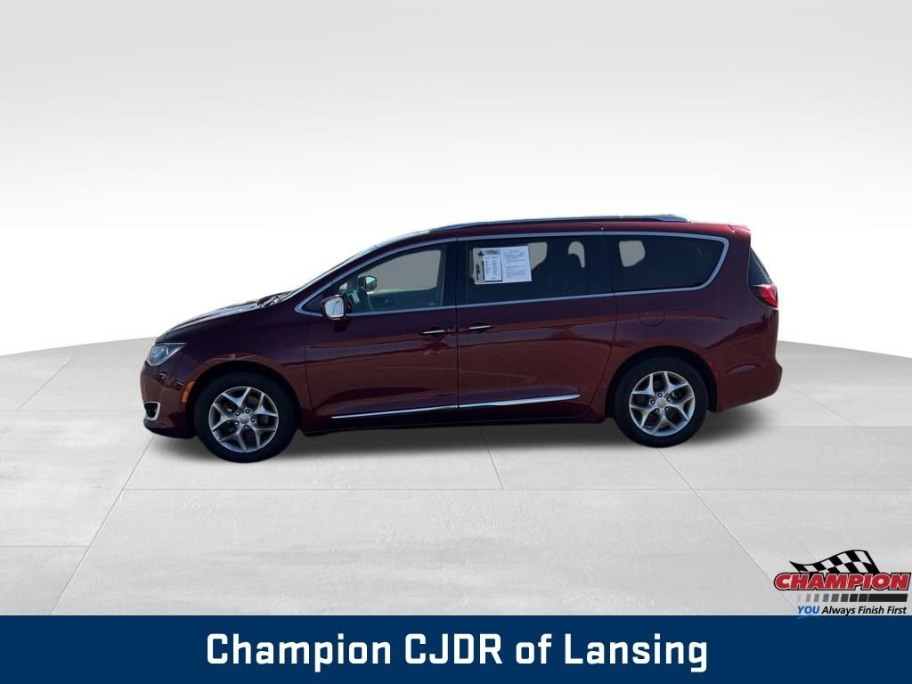 2018 Chrysler Pacifica Touring Plus photo 2