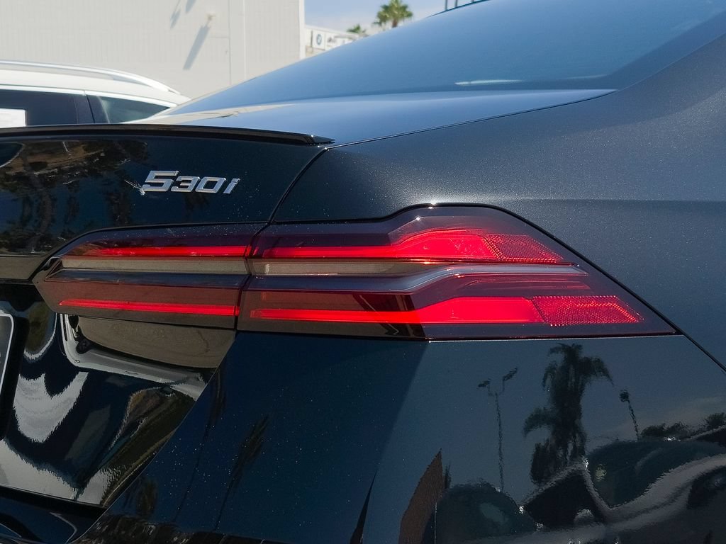 New 2027 Black Sapphire Metallic BMW 530i image 4