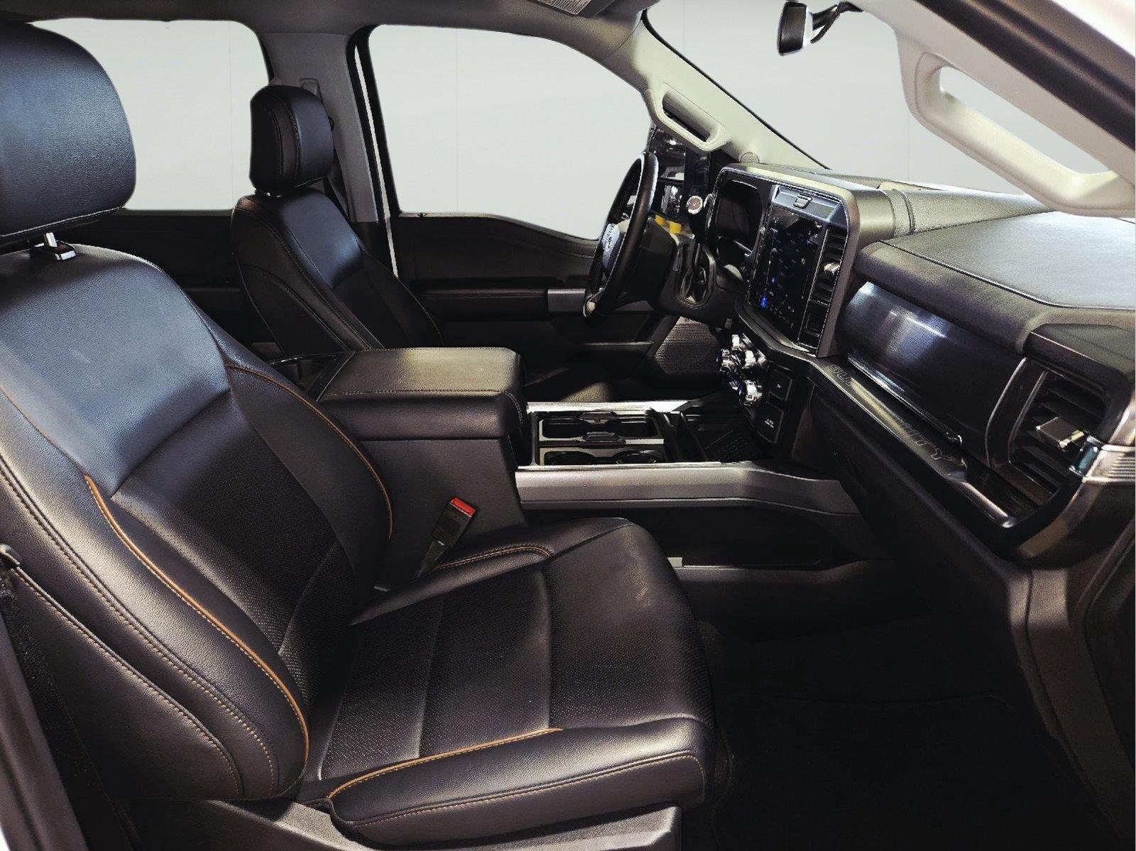 Used 2025 Oxford White Ford LARIAT image 64