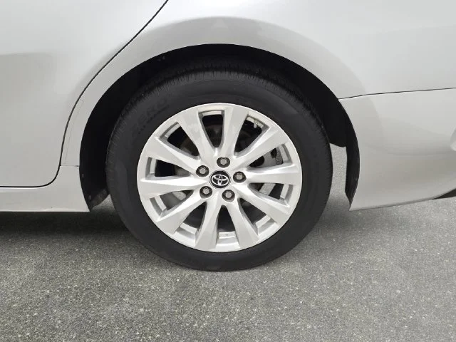 Used 2018 Celestial Silver Metallic Toyota LE image 30