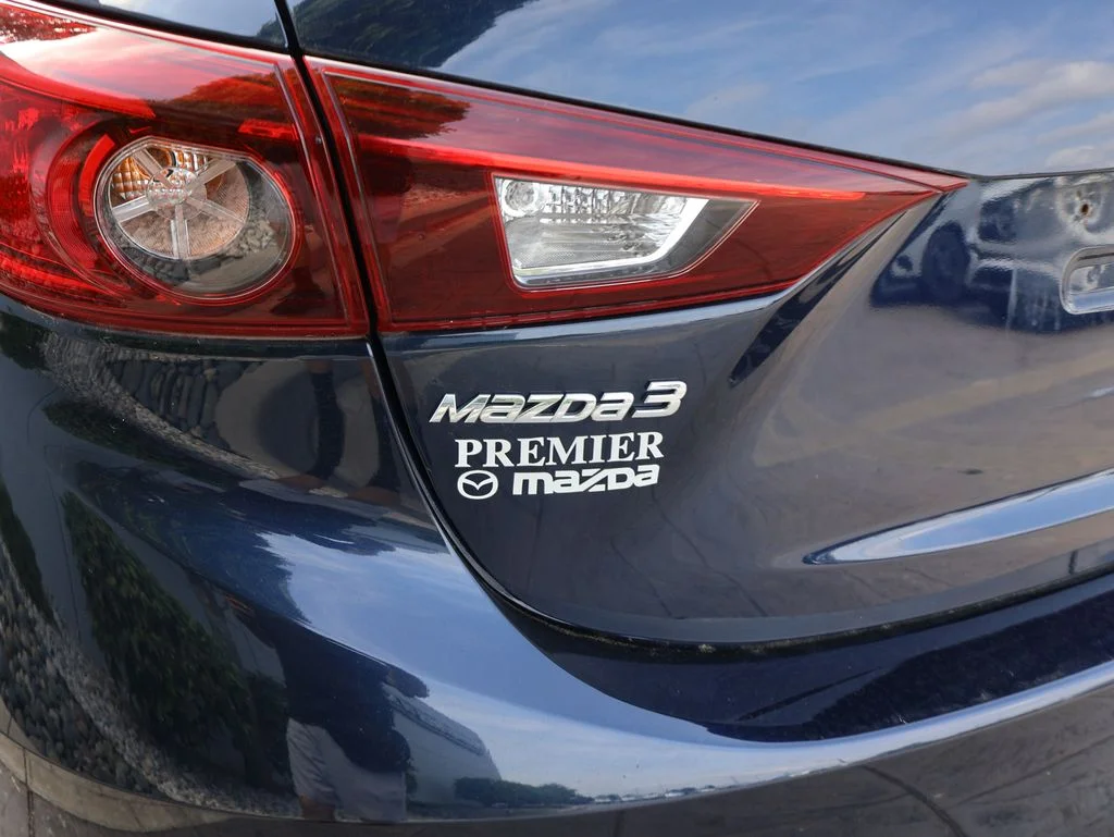 Used 2017 Blue Mazda Sport image 12