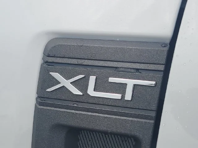 New 2026 White Metallic Ford XLT image 9