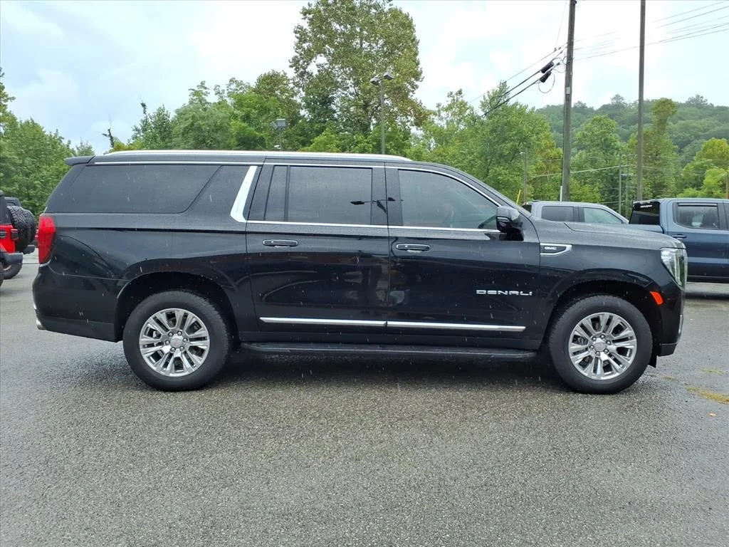 Used 2024 Black GMC Denali image 10