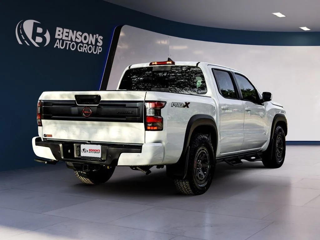 New 2026 White Nissan PRO-X image 4