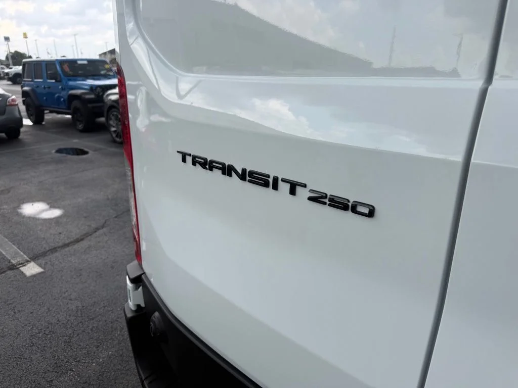 New 2026 Oxford White Ford Cargo Van image 36