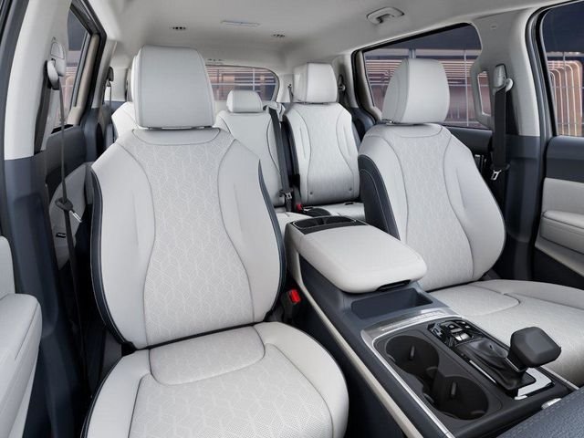 2026 Kia Carnival EX - Photo 15