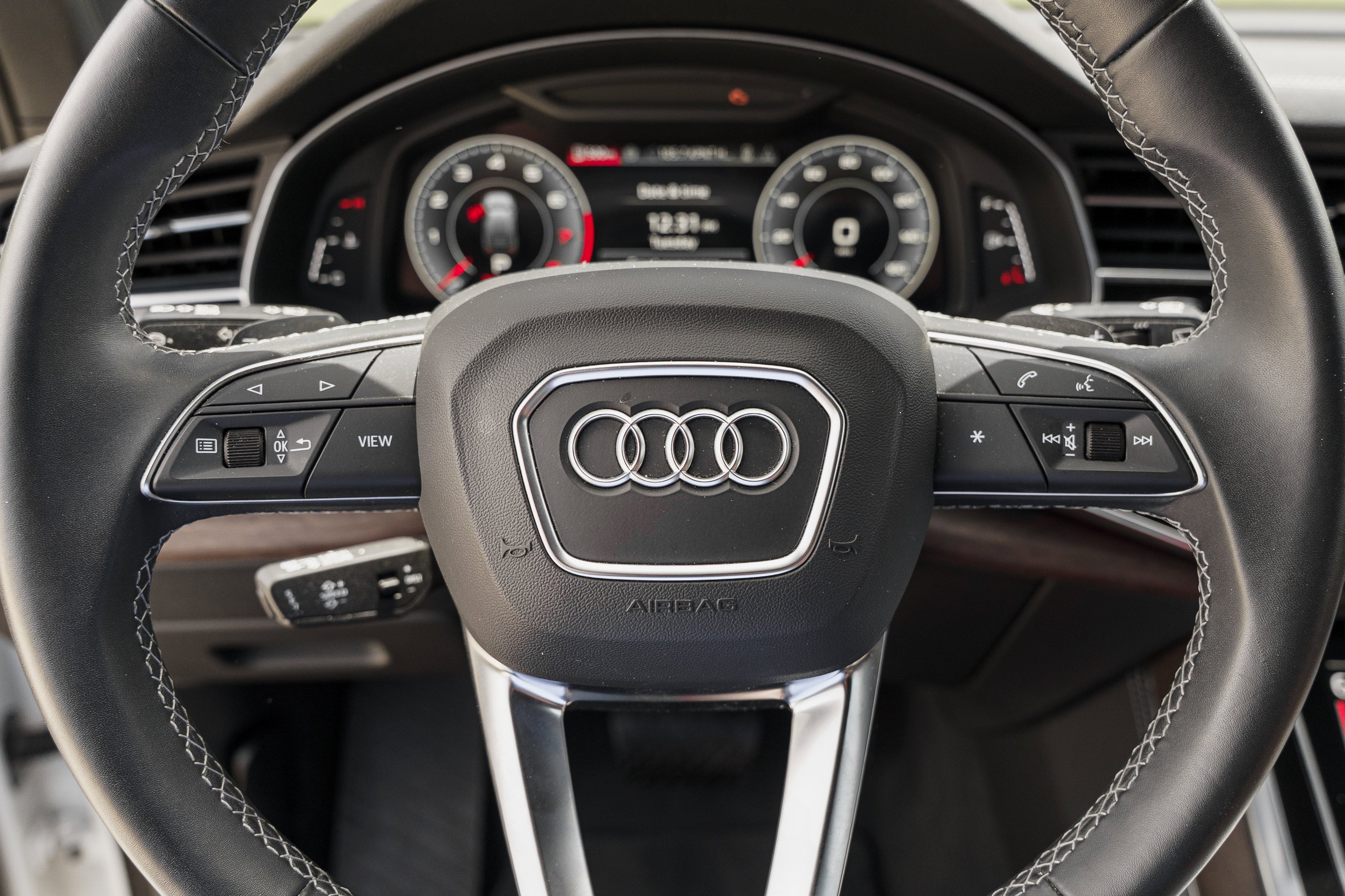 Used 2025 Carrara White Audi Premium Plus image 17
