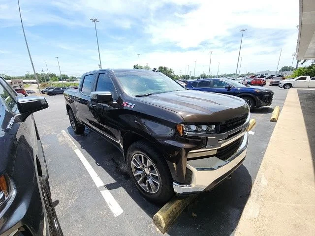 Used 2019 Brown Chevrolet LT image 1