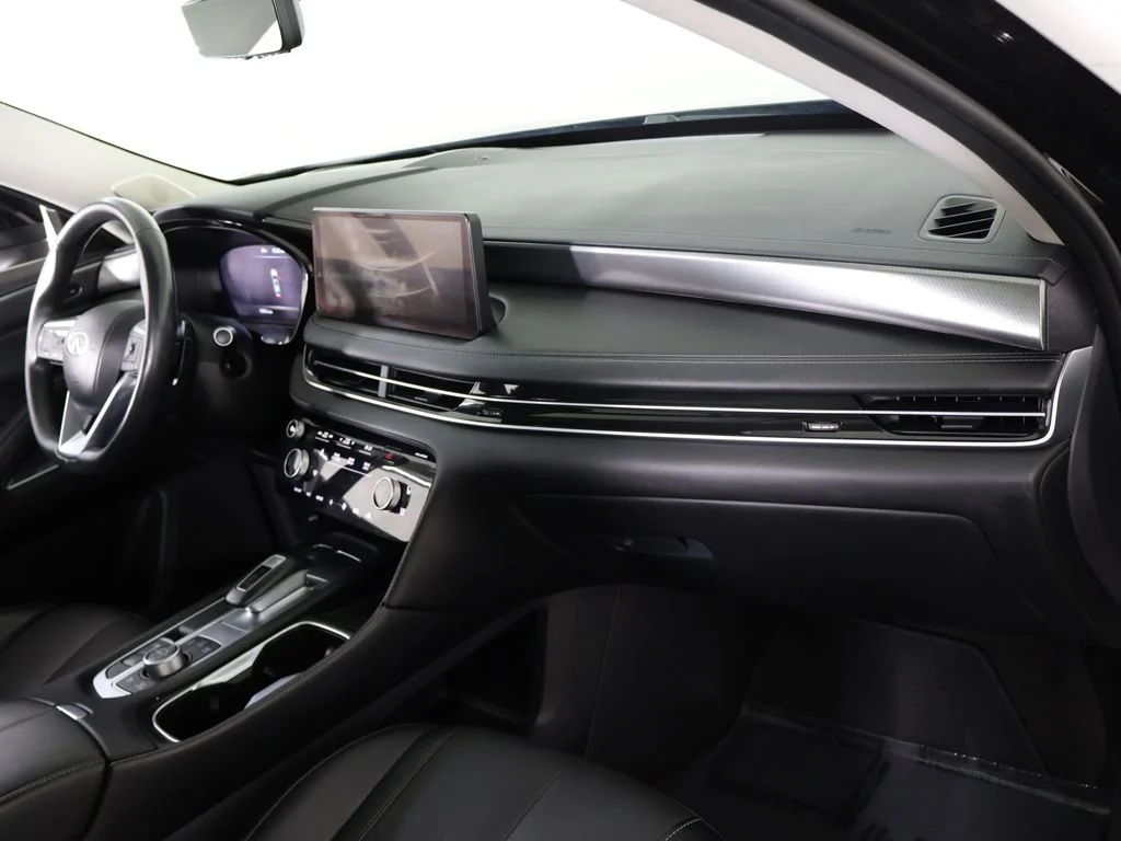 Used 2024 Mineral INFINITI LUXE image 33