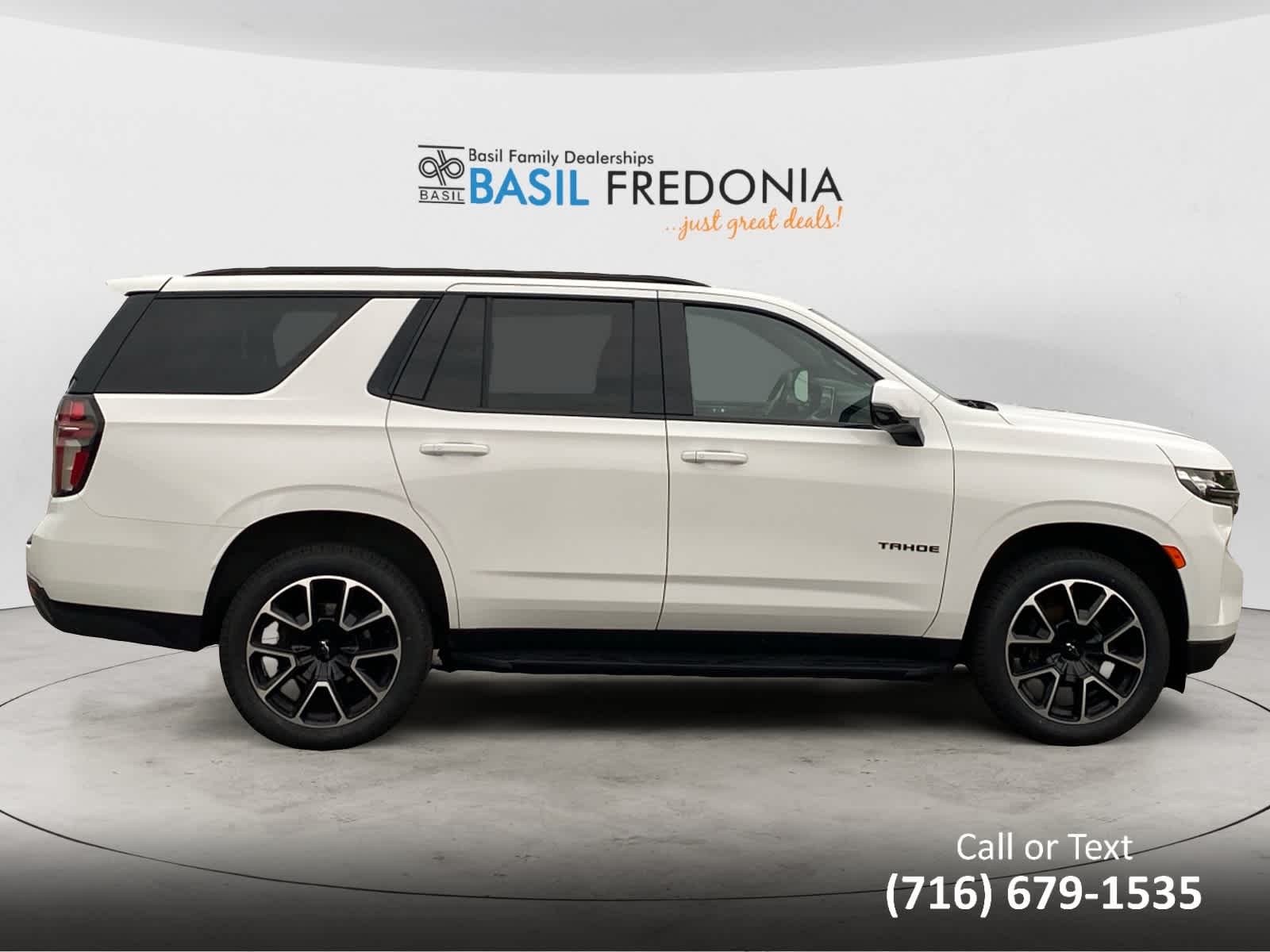 Used 2022 Summit White Chevrolet RST image 10