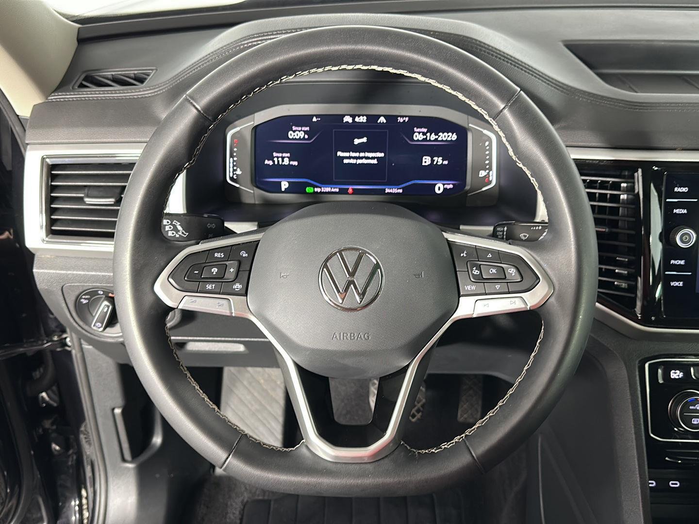 Used 2023 Deep Black Pearl Volkswagen 3.6L V6 SE w/Technology image 23