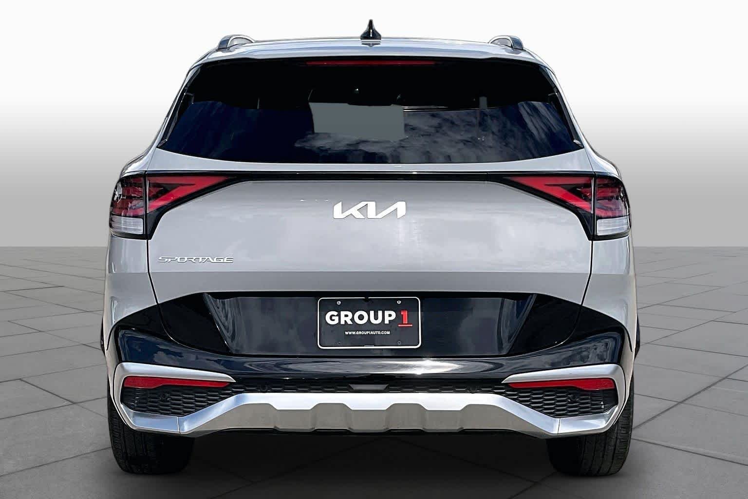 Used 2023 Wolf Gray Kia SX-Prestige image 5
