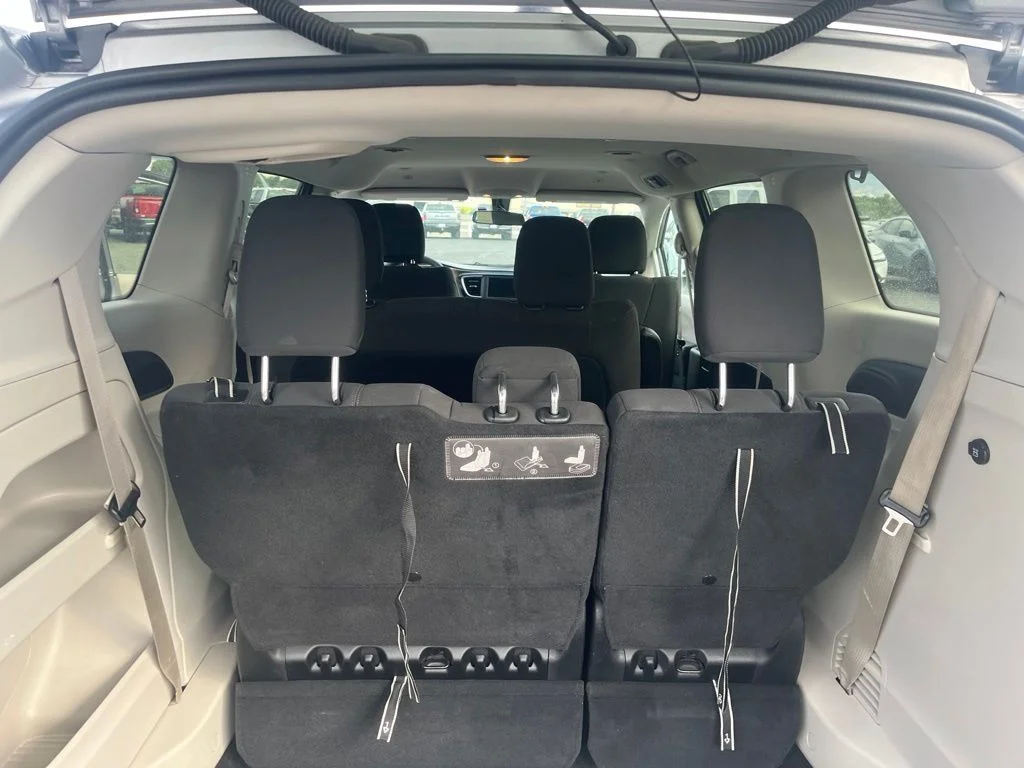 Used 2019 Billet Silver Metallic Chrysler L image 20