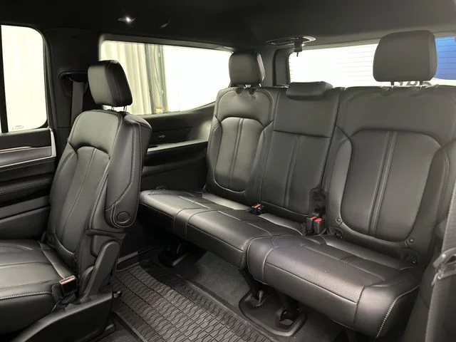 New 2026 Baltic-Gray Metallic Clear-Coat Exterior Paint Jeep  image 27