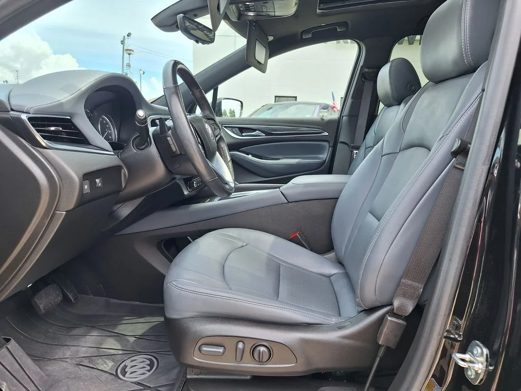 Used 2023 Black Buick Essence image 14