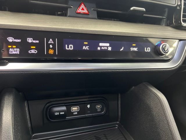Used 2025 Green Kia X-Line image 7
