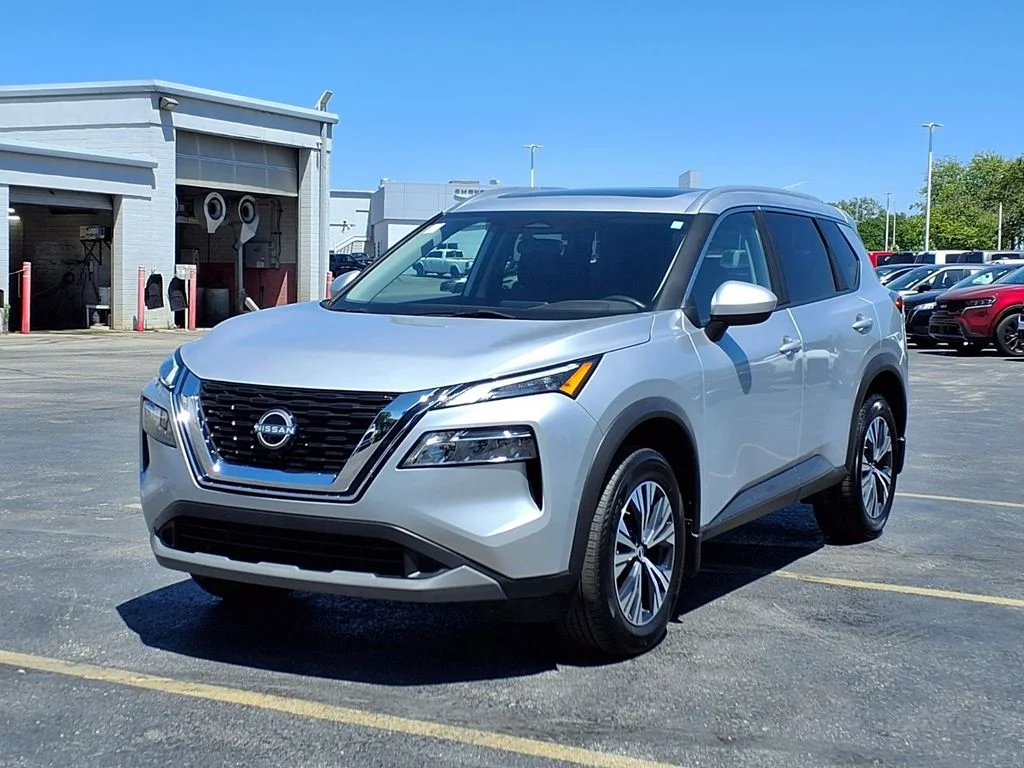 Used 2023 Nissan Rogue SV with VIN 5N1BT3BB3PC912996 for sale in Kansas City