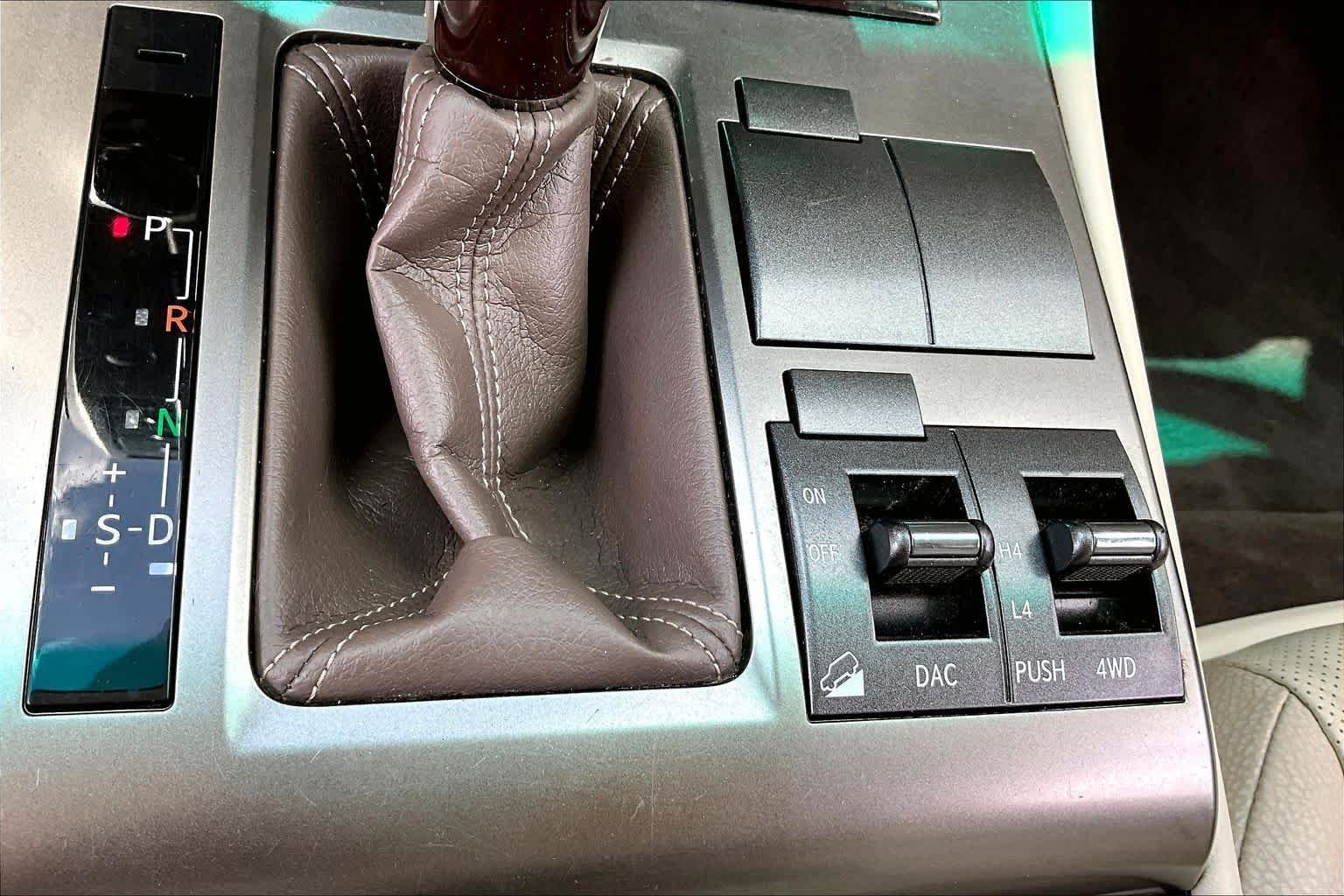 Used 2017 Black Onyx Lexus Premium image 31