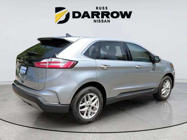 Used 2024 Silver Ford SEL image 5