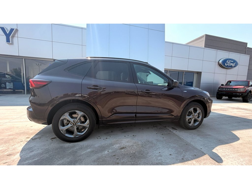 Used 2023 Red Ford ST-Line image 10