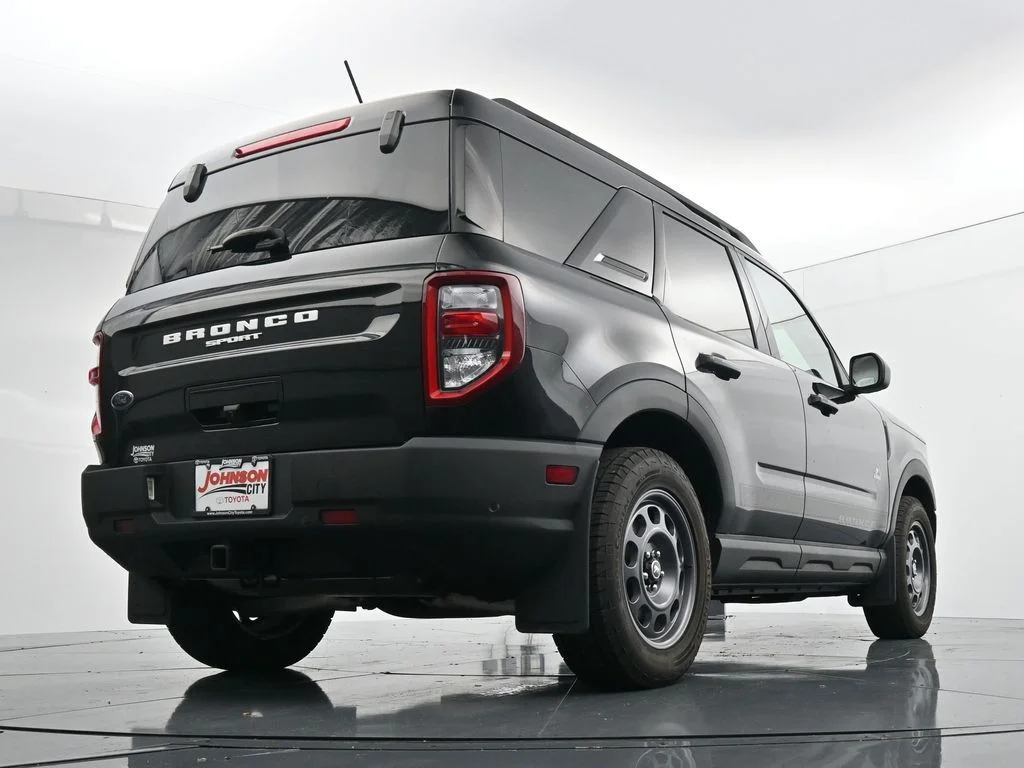 Used 2024 Black Ford Outer Banks image 27