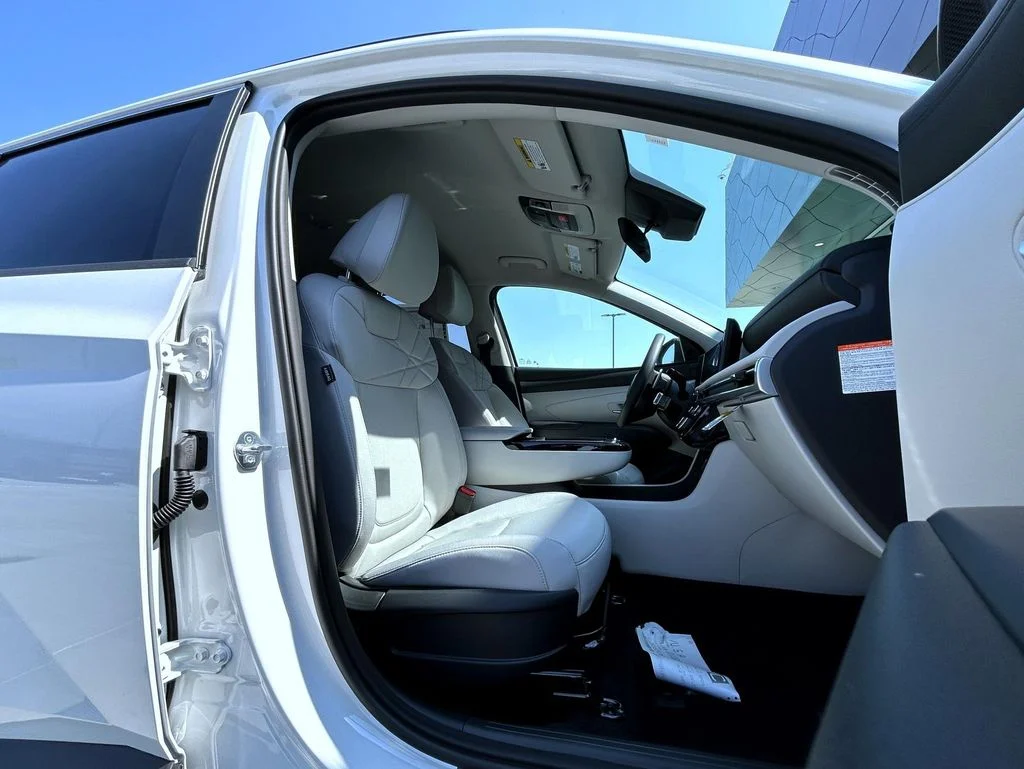 New 2026 White Hyundai SEL image 15