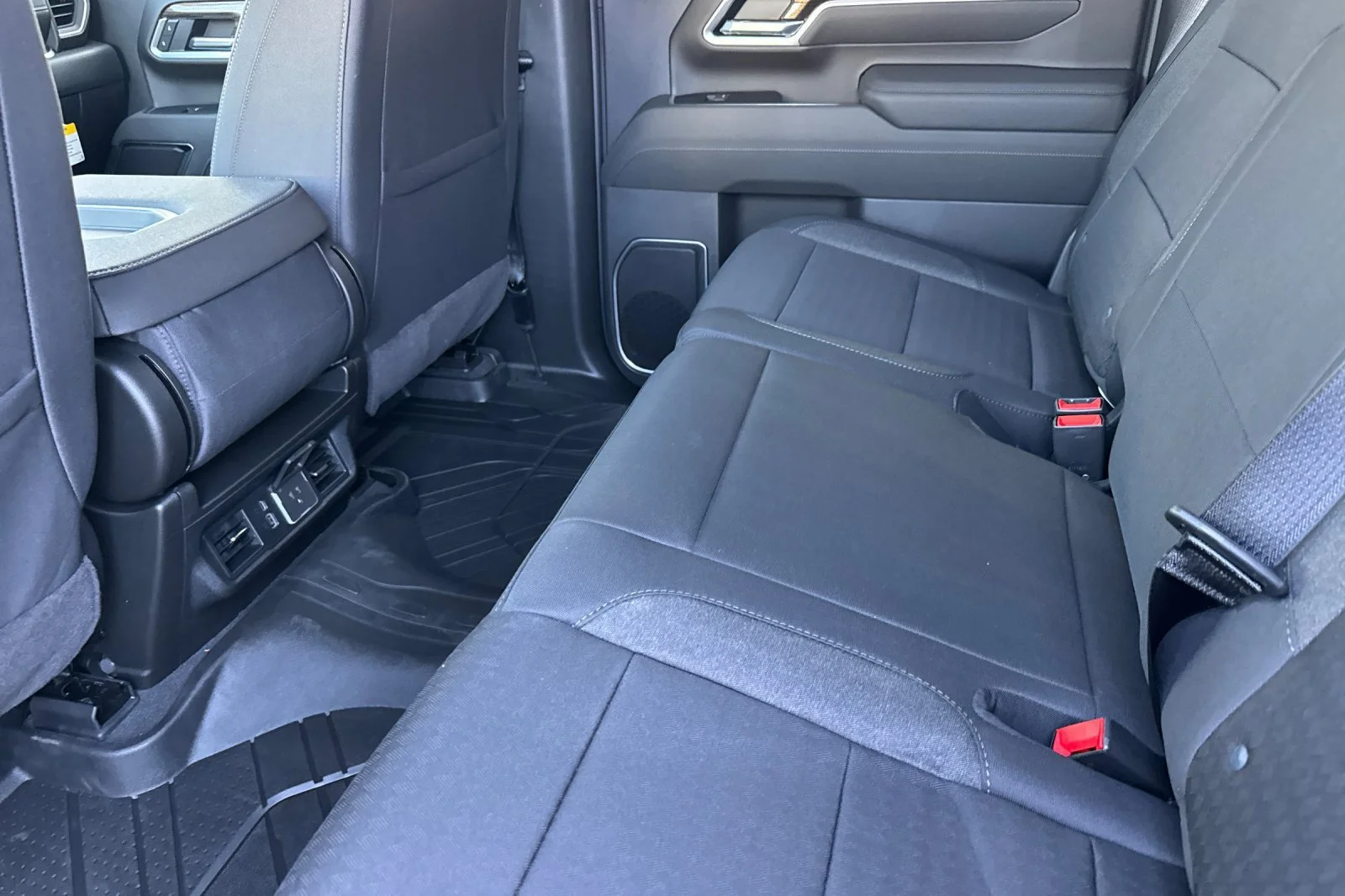 2026 Chevrolet Silverado 2500 HD LT view 11