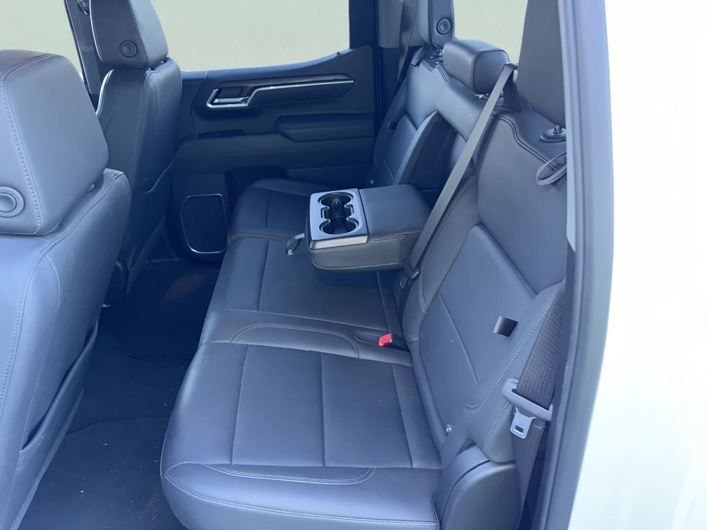 Used 2025 Summit White GMC SLT image 10