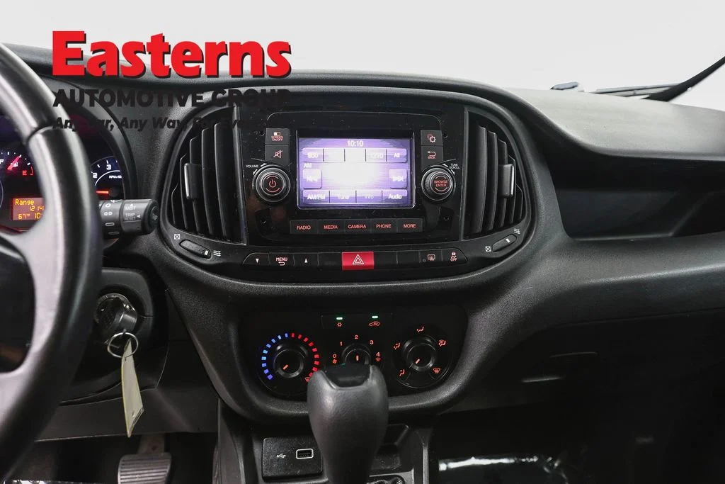 Used 2021 White Ram Tradesman SLT image 12
