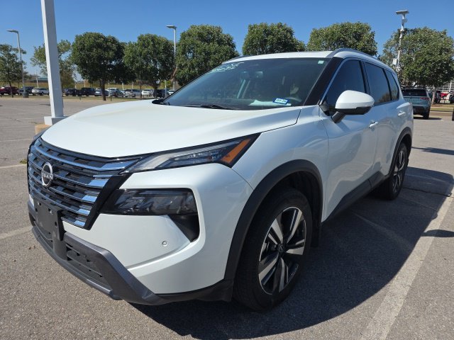 Certified Used 2024 White Nissan SL image 3