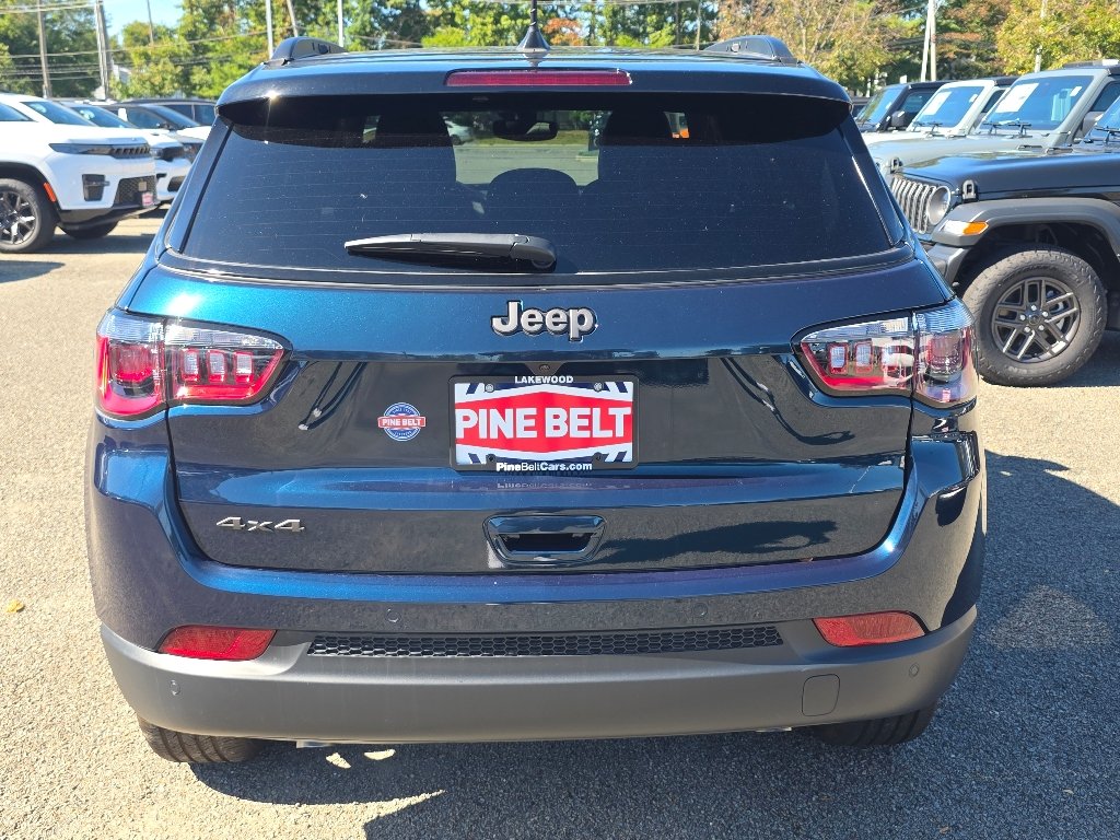 New 2026 Fathom Blue Pearl-Coat Exterior Paint Jeep Limited image 12