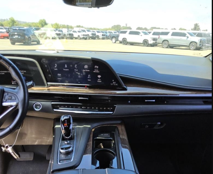 Used 2021 Black Cadillac Sport Platinum image 3
