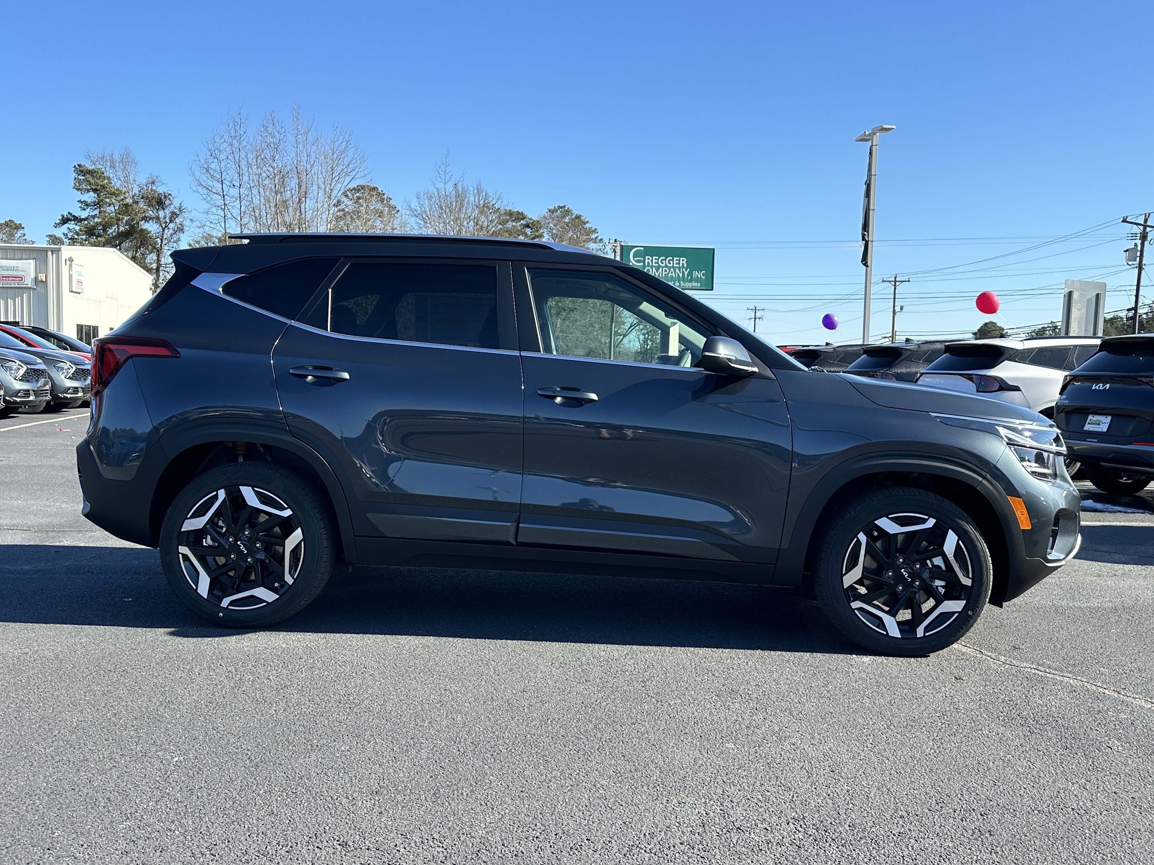 New 2026 Gravity Gray Kia SX image 9