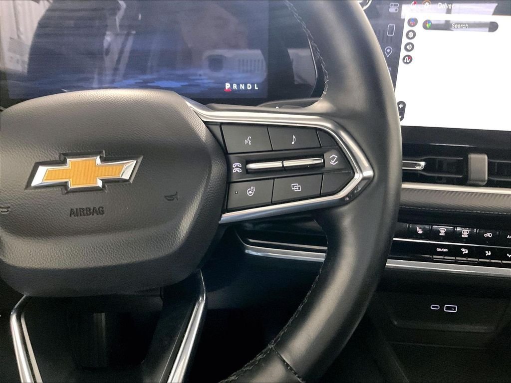 Used 2025 Sterling Gray Metallic Chevrolet LT image 23