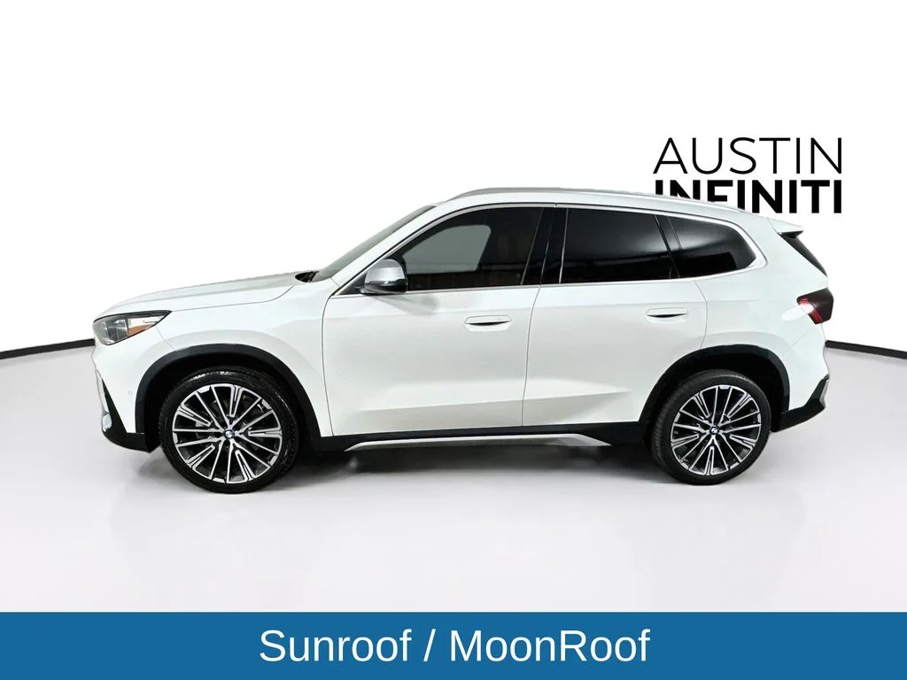 Used 2024 White BMW xDrive28i image 4