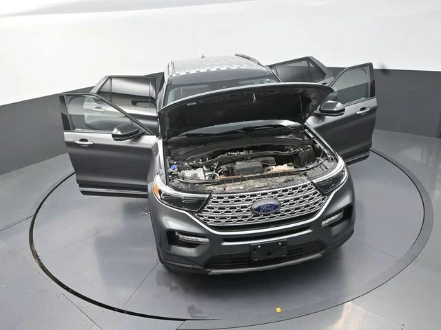 Used 2023 Gray Ford Limited image 40
