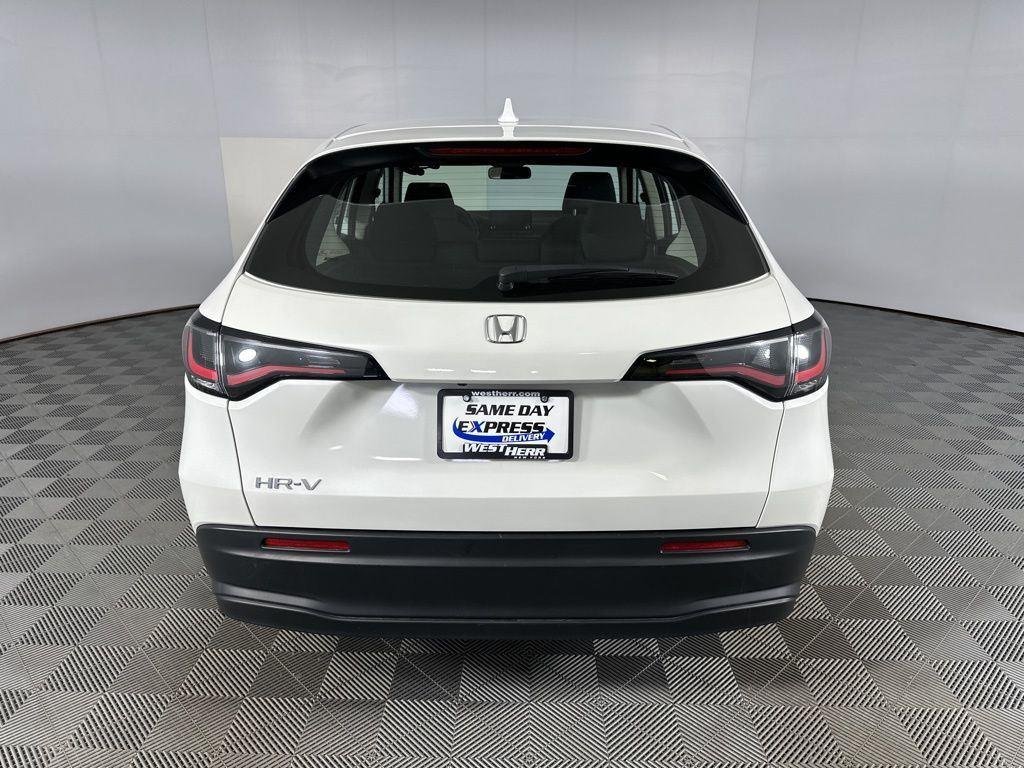 Used 2024 Platinum White Pearl Honda LX image 9