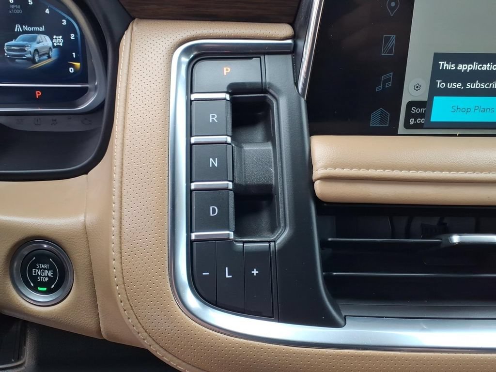 Used 2023 Iridescent Pearl Tricoat Chevrolet Premier image 20