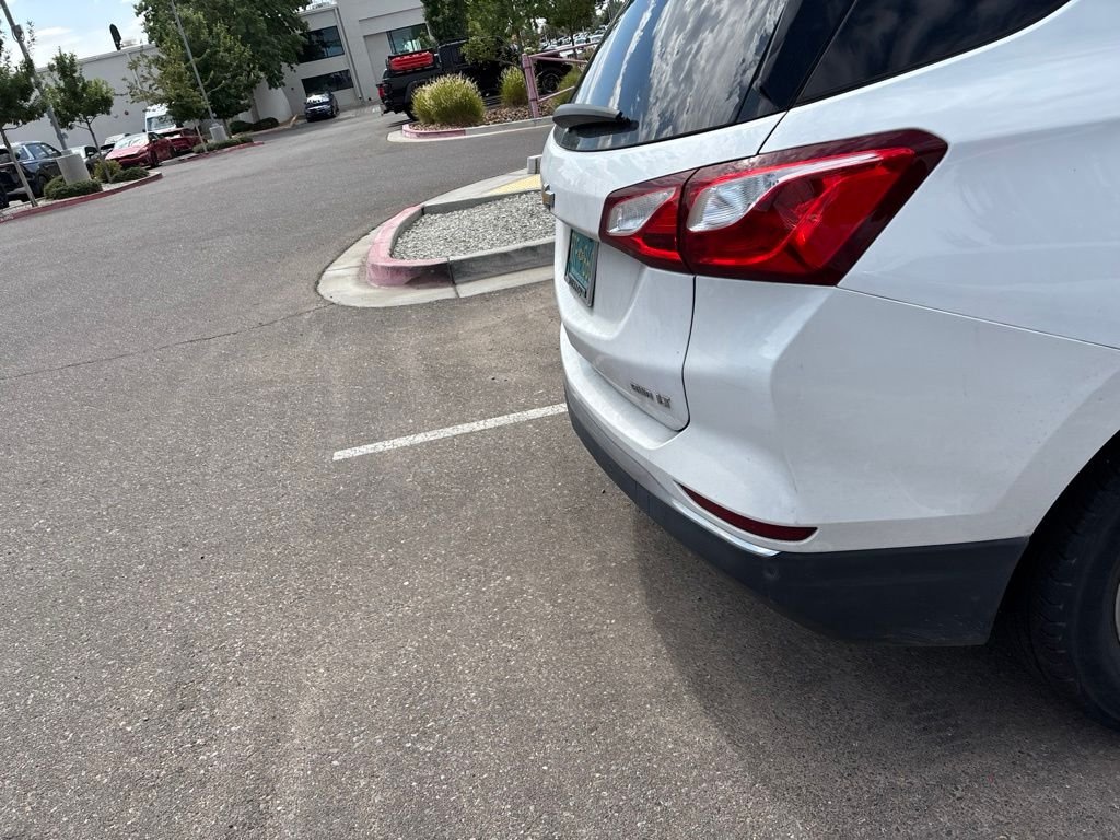 Used 2020 White Chevrolet LT image 11
