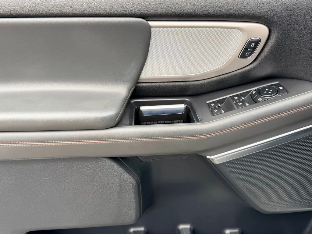 Used 2025 White Ford Active image 23