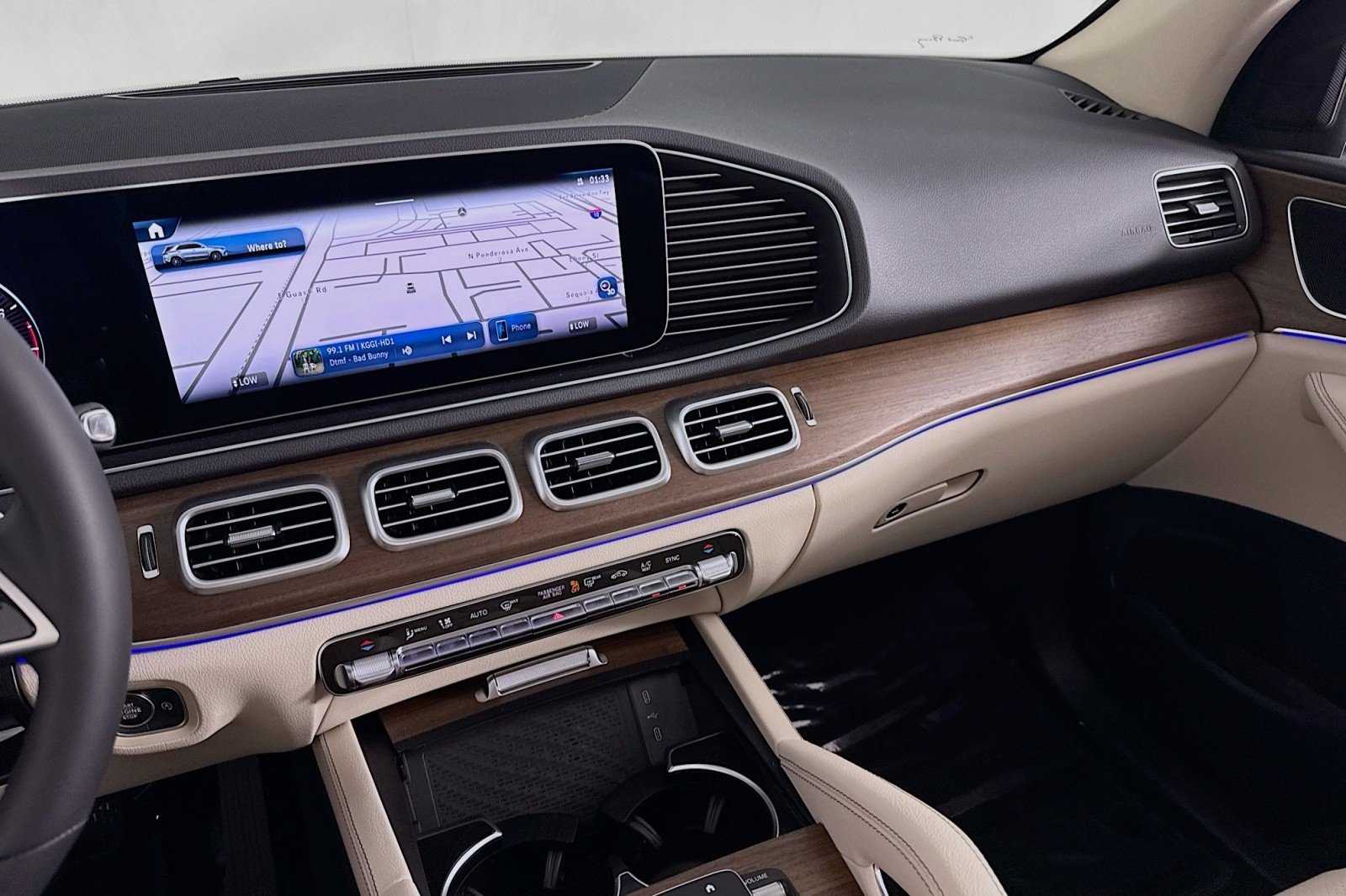 New 2026 Polar White Mercedes-Benz GLE 450 4MATIC® SUV image 19