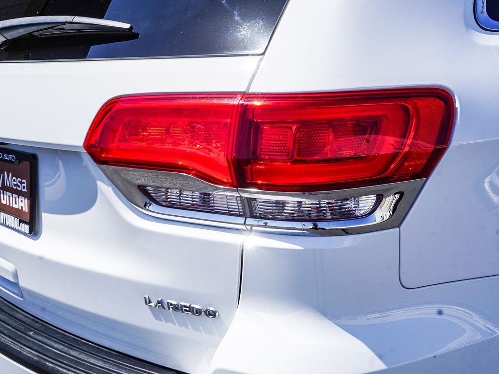 Used 2019 White Jeep Laredo E image 8