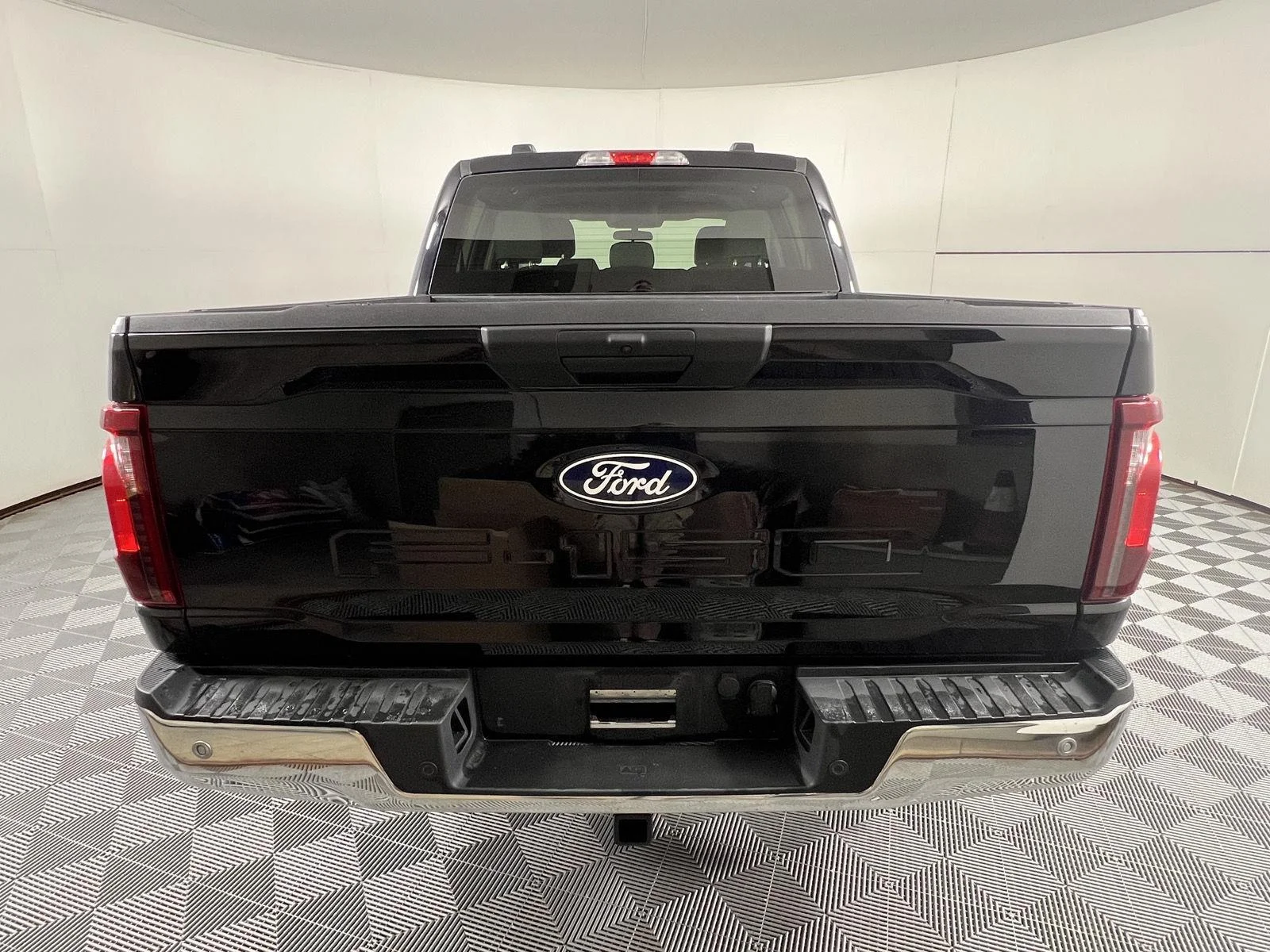 Used 2025 Agate Black Ford XLT image 9