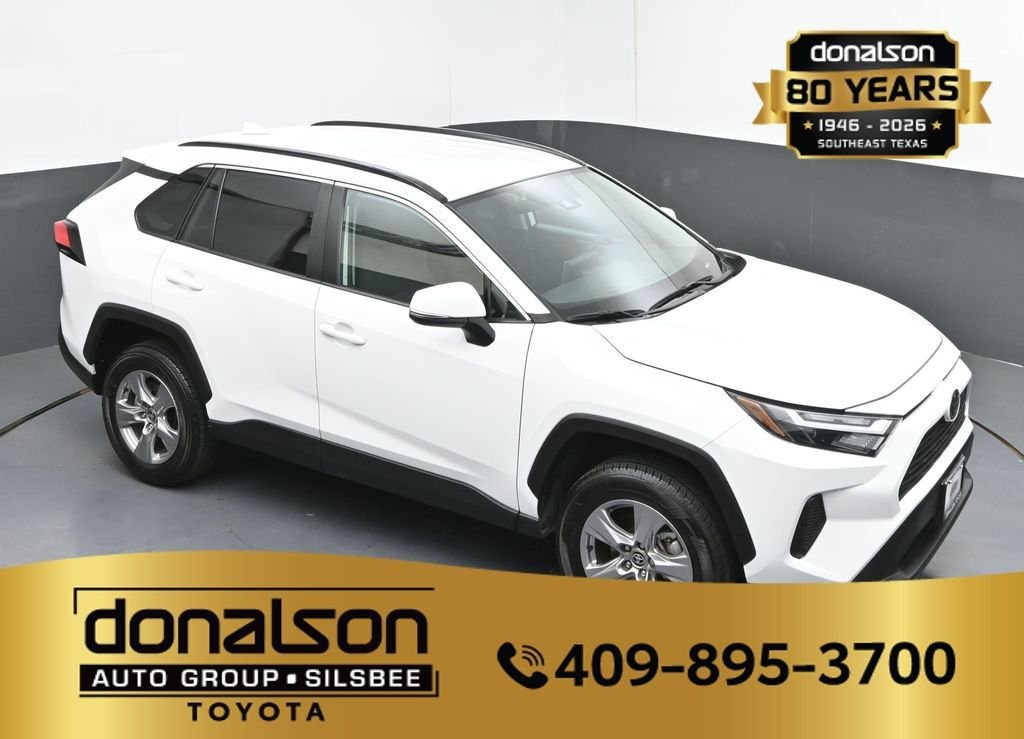 Used 2025 White Toyota XLE image 25