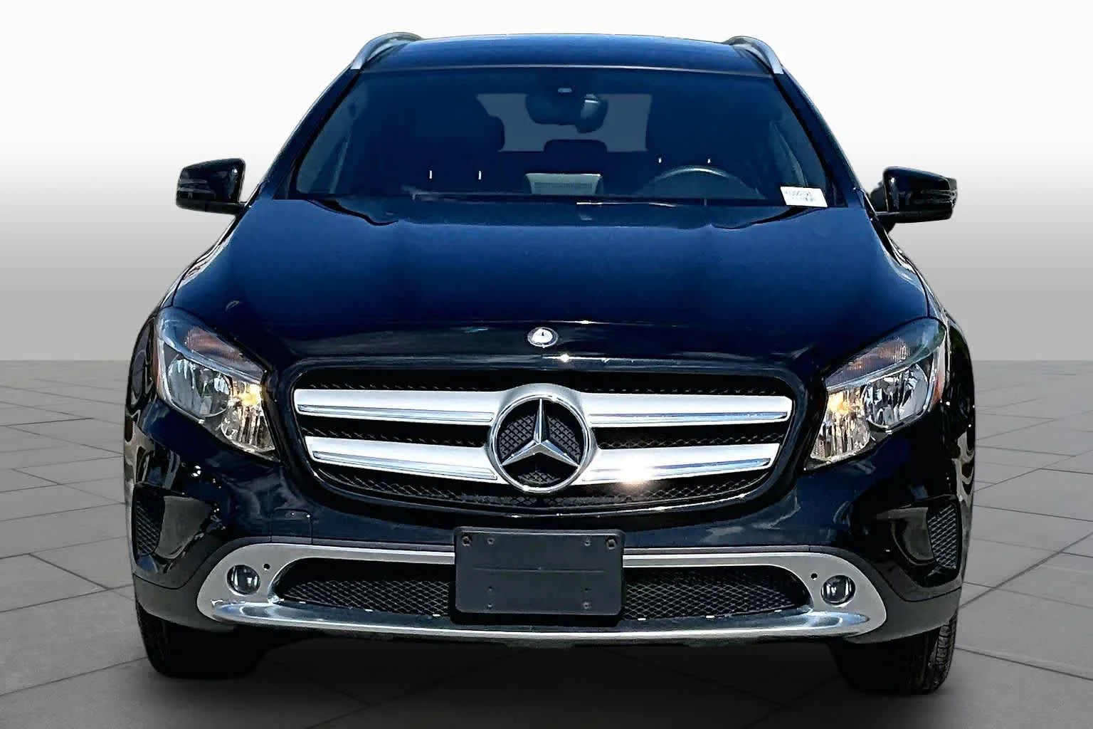 Used 2017 Night Black Mercedes-Benz GLA 250 image 4