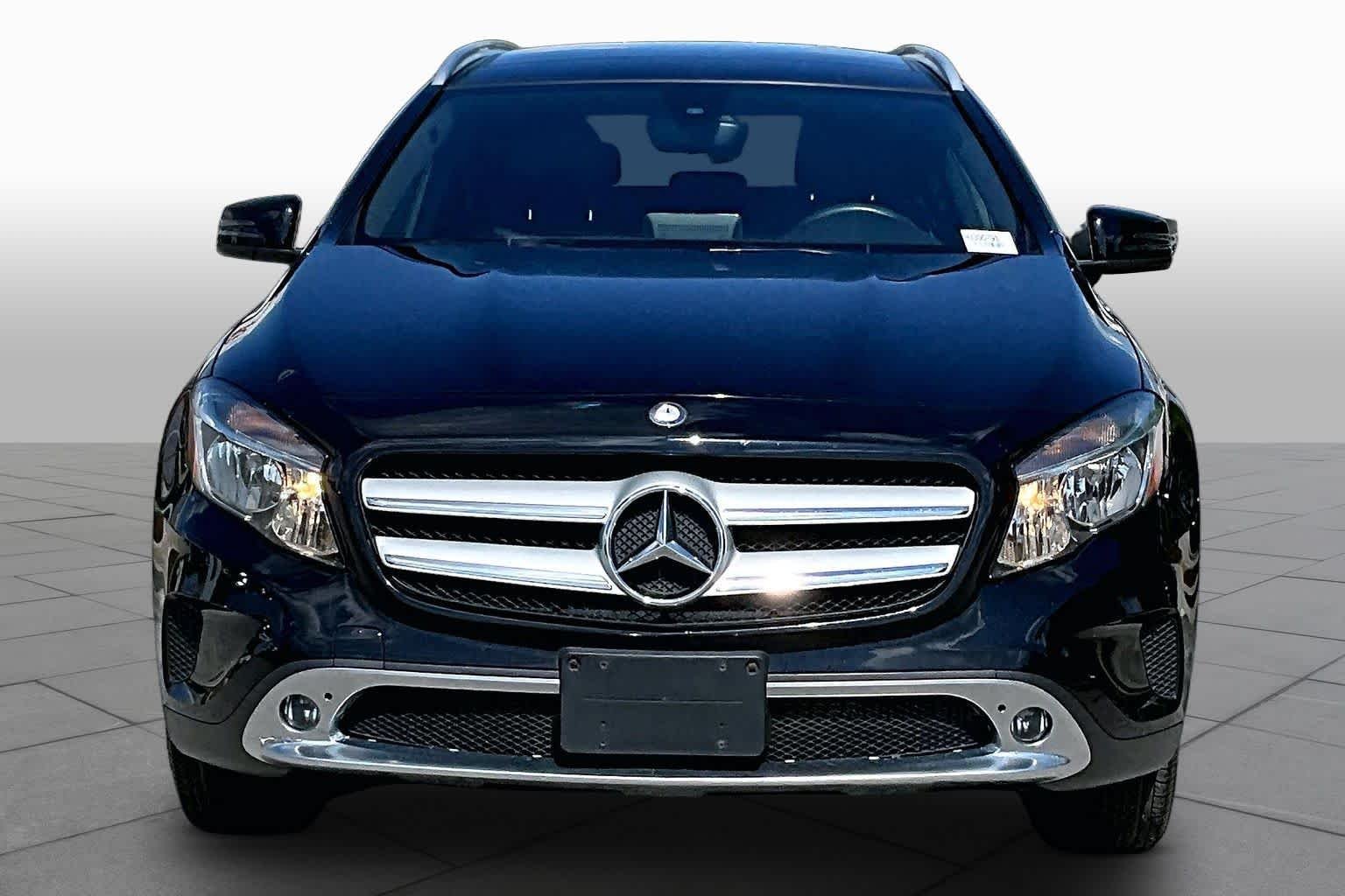 Used 2017 Night Black Mercedes-Benz GLA 250 image 4