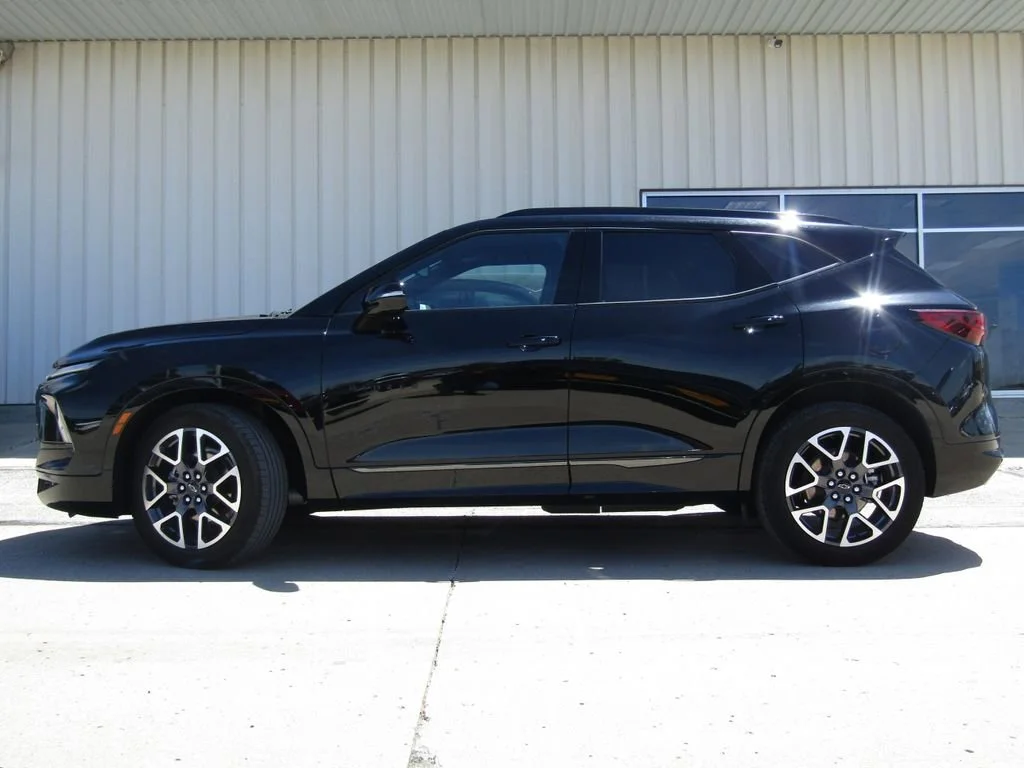 Used 2025 Black Chevrolet RS image 11